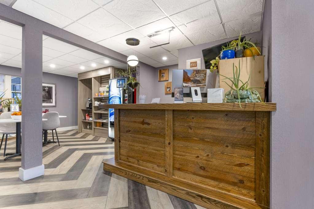 Hotel On Monroe Рочестър Интериор снимка